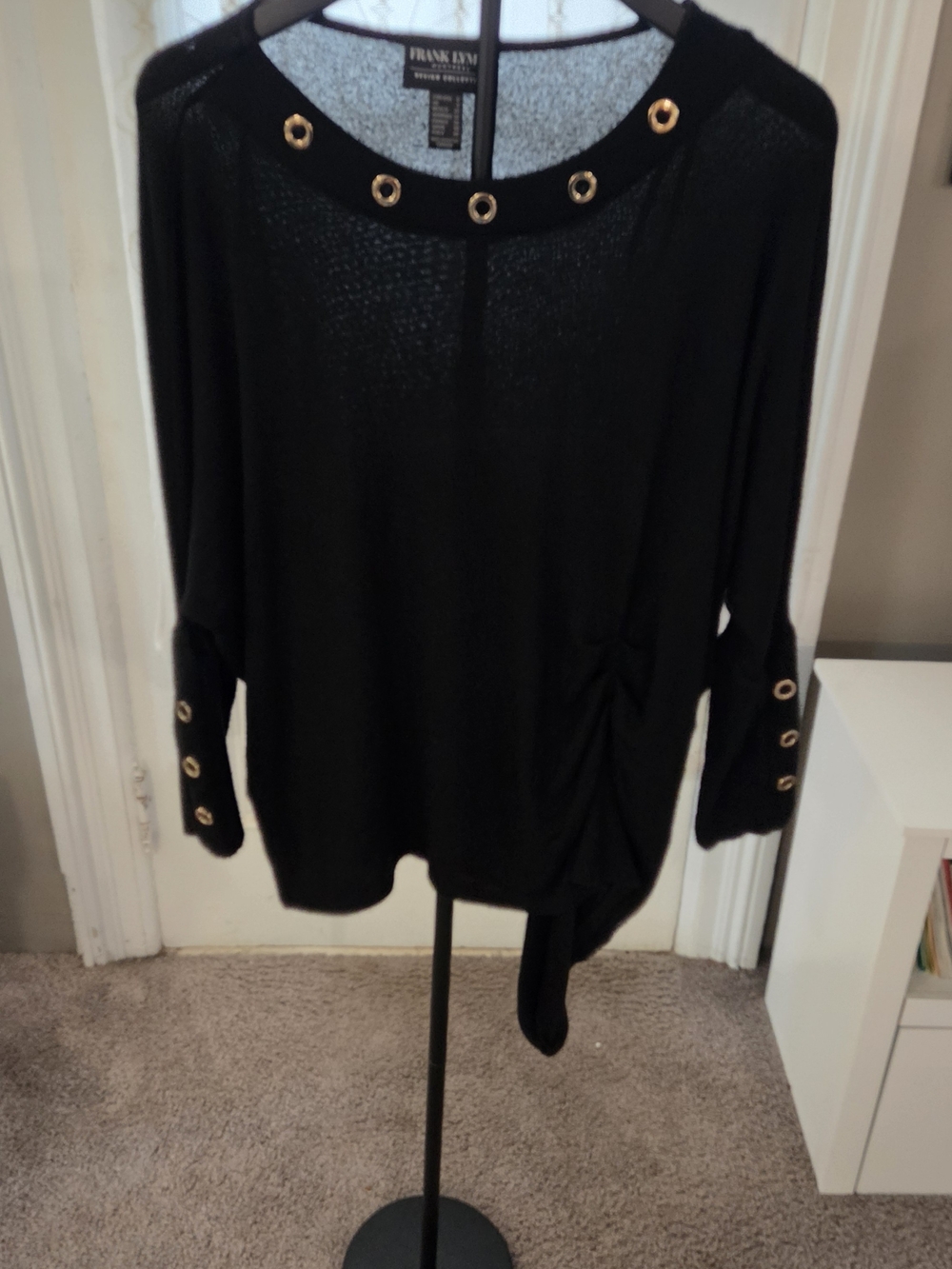Frank Lyman Black Knit Top Gold Grommets Ruched Sides Size 6
